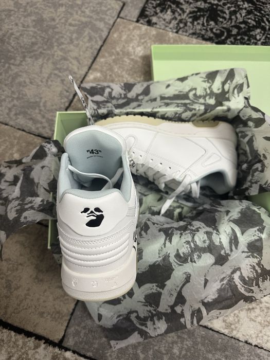 Adidasi baieti Off-white Out of Office