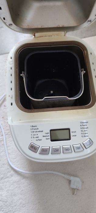 Хлебопекарна Midea
