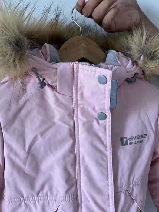 Продам пуховик для девочки