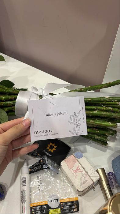белые розы 31 штук