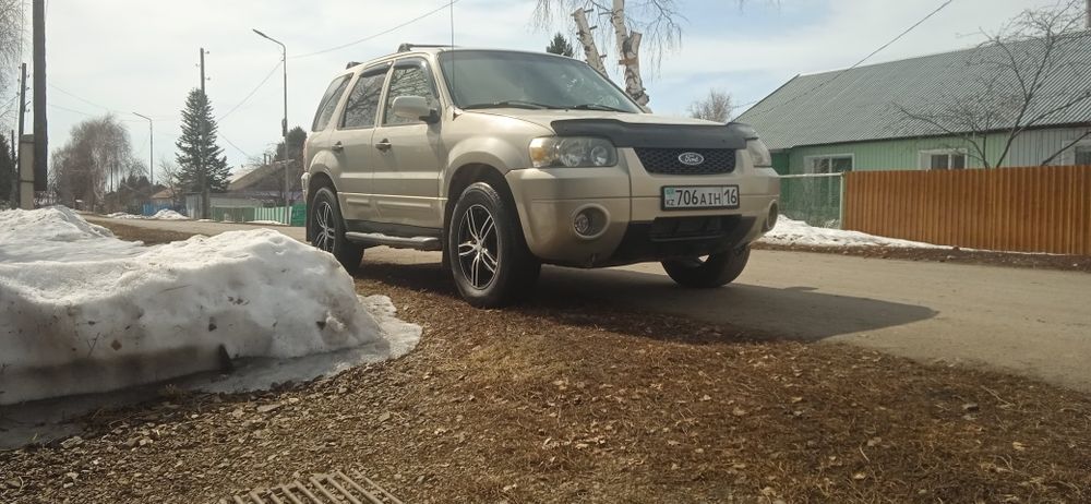 Продам Ford escape