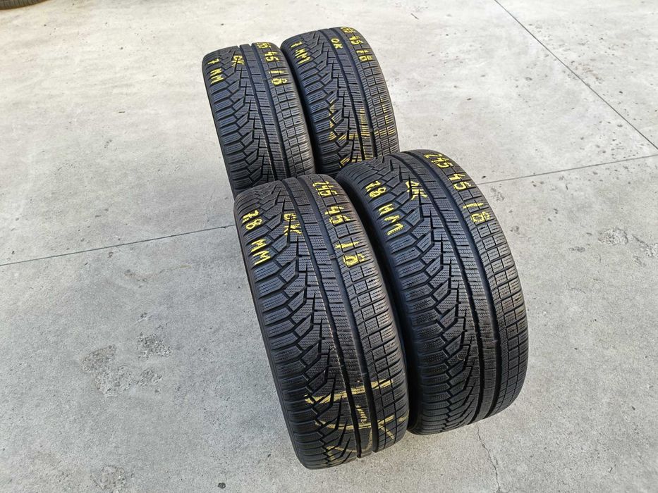 Set 4 anvelope iarna 245 45 18 hankook winter I*cept profil de 7 si 7,8 mm