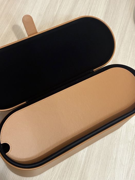 Dyson airwrap volume + shape