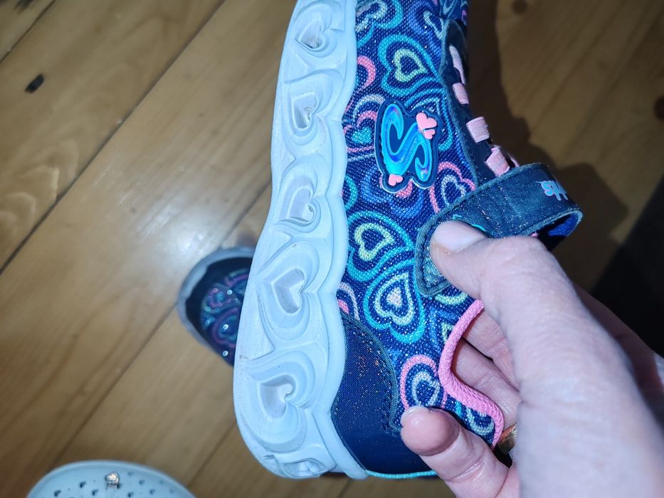 Лот маратонки Skechers и балеринки