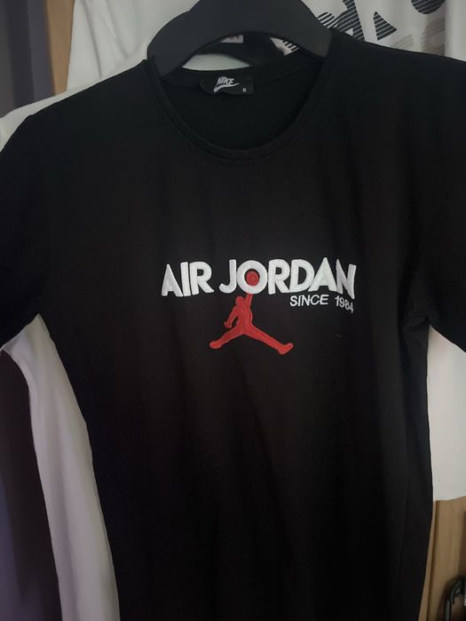 vand tricou air jordan marime S
