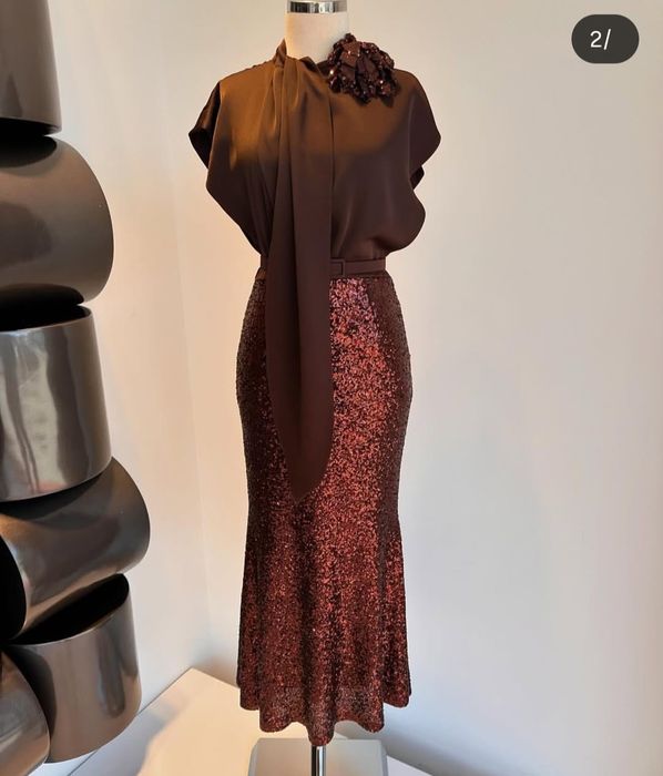 Көйлек сатылады.