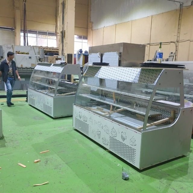 Холодильная витрина