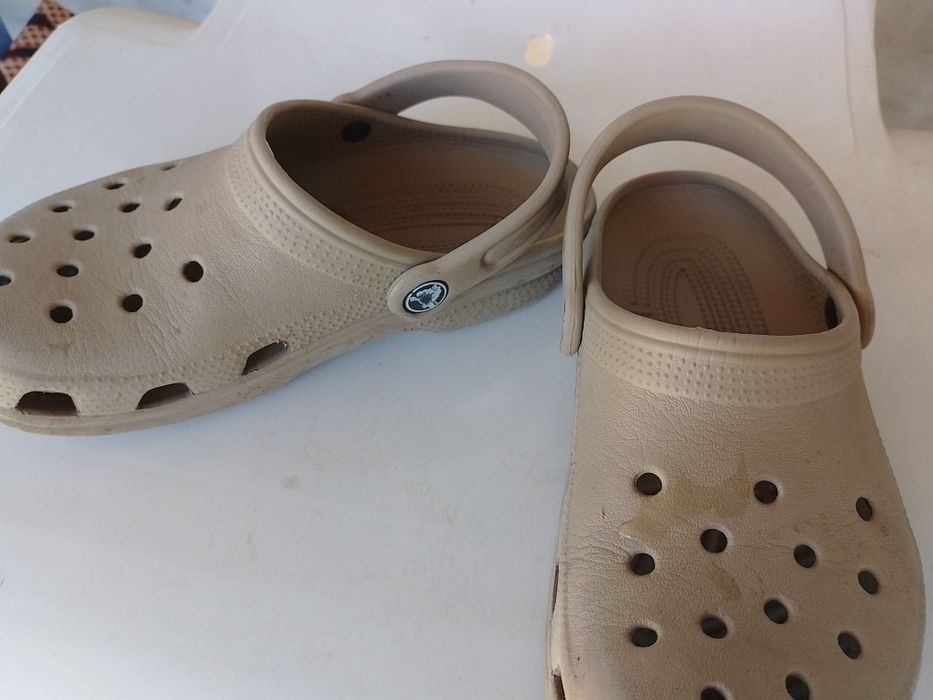 Crocs pt copi st bună