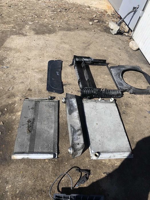 Радиатор/ интеркулер БМВ Е65, 730д, 2005г. (Radiator/ interculer E65)