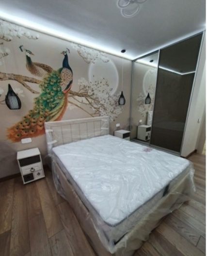 Поклейка обоев. Максим