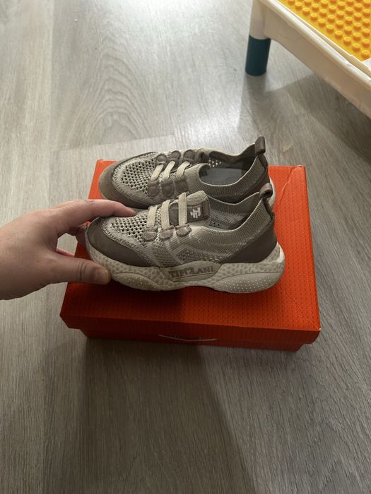 Обувь отдам даром