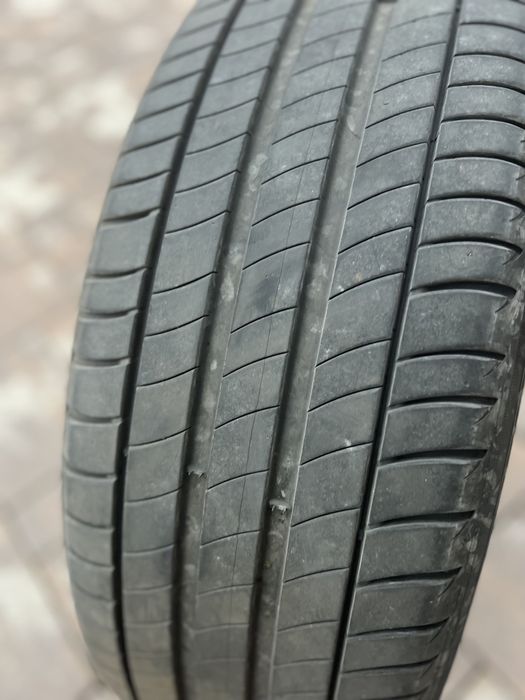 Anvelope vara marca Michelin