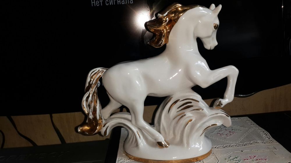 Фарфоровая фигурка. Статуэтка.