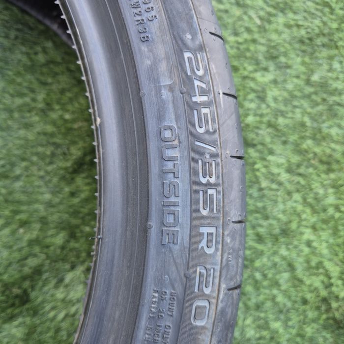 245 35 20 Nokian O bucată nouă