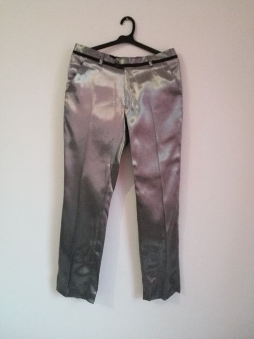 Мъжки официален костюм