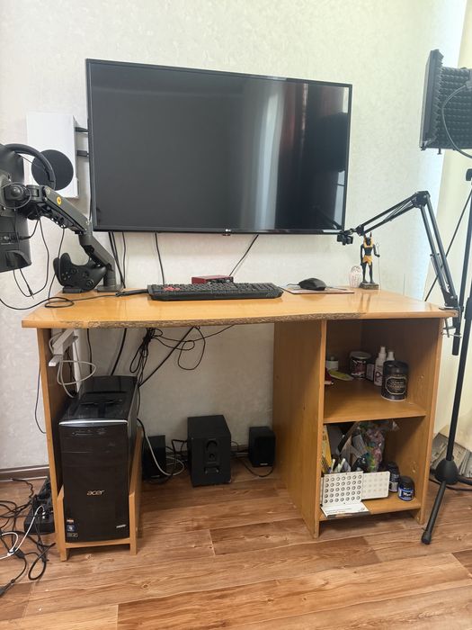 Компьютерный стол