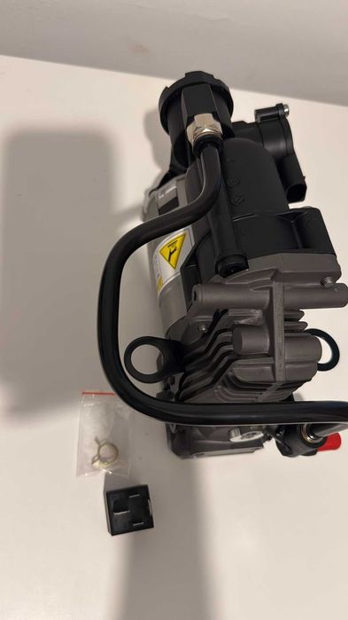 Compresor Suspensie Perne Aer Mercedes S Class W222 COMPLET