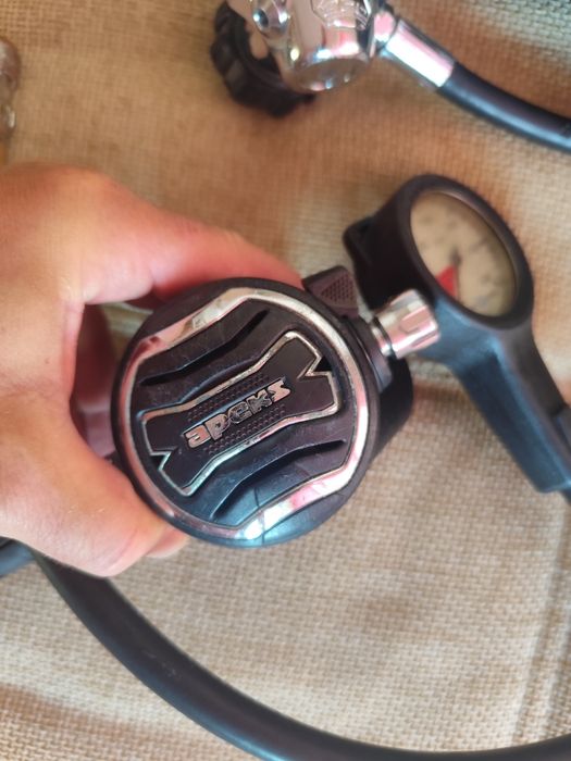 Водолазни регулатори APEKS XTX200 и XTX40