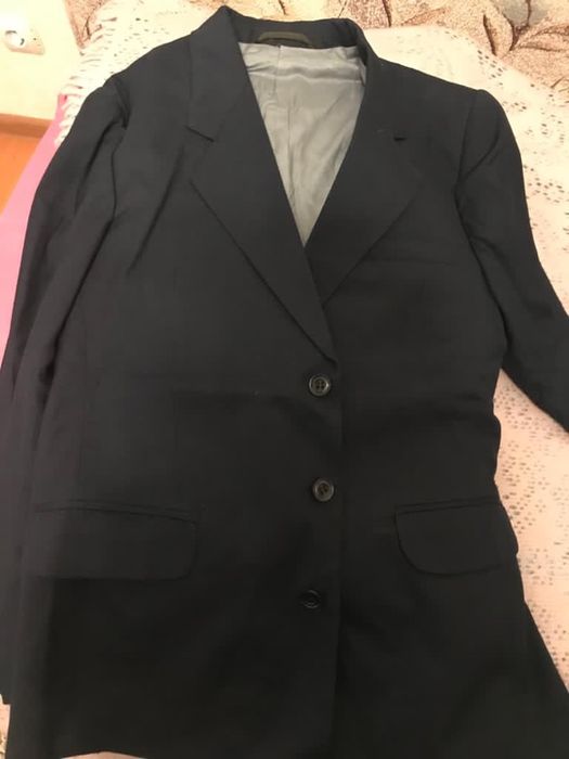 Костюмы мужские, новые, в отличном состоянии