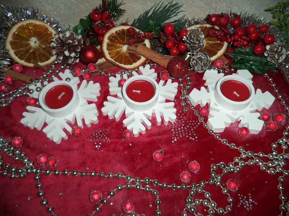 Гипсокерамични свещници  2 вида снежинка, сърце,кашпа