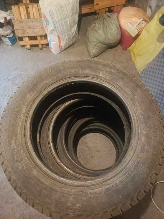 Продам зимний шины на 15 с дисками