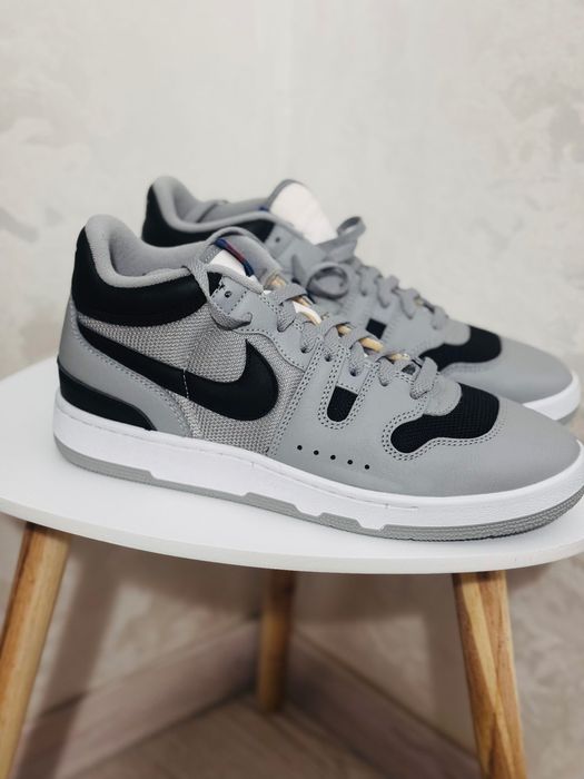 Vând adidasi Nike noi!Marime 44