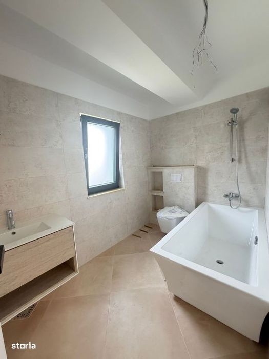 Vila Individuala/4 camere/Cartier Cristalului