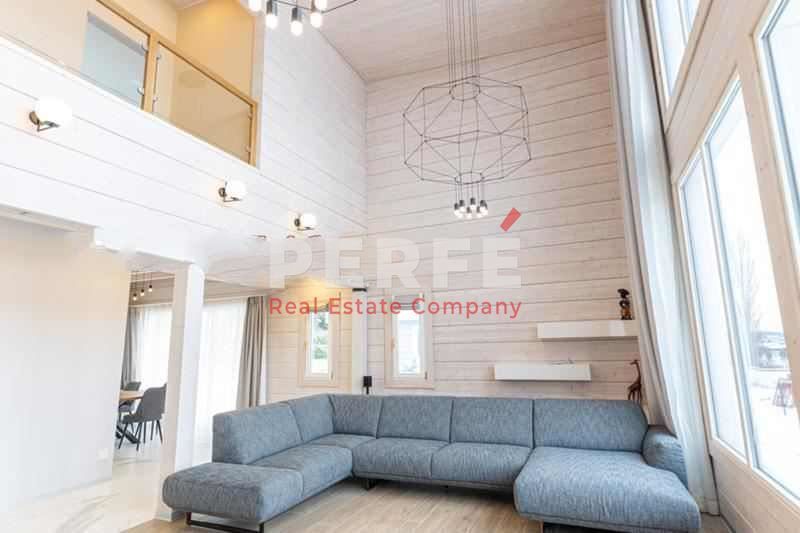 Продава се Къща в София, Бояна - 452 кв.м за 2423 €/кв.м - Снимка #1