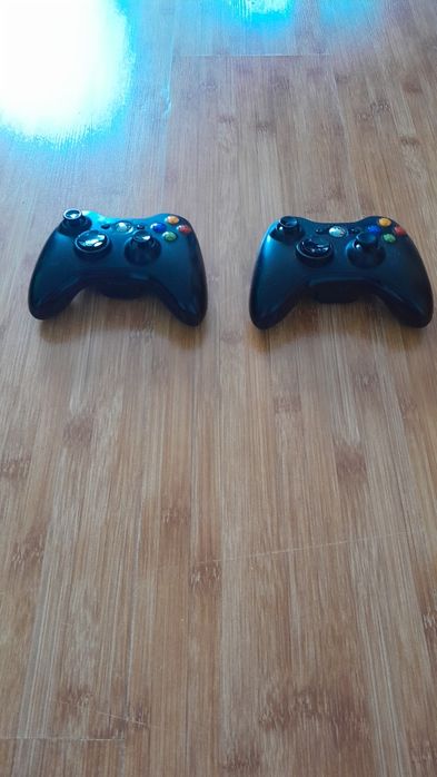 Vând xbox 360 cu jocuri
