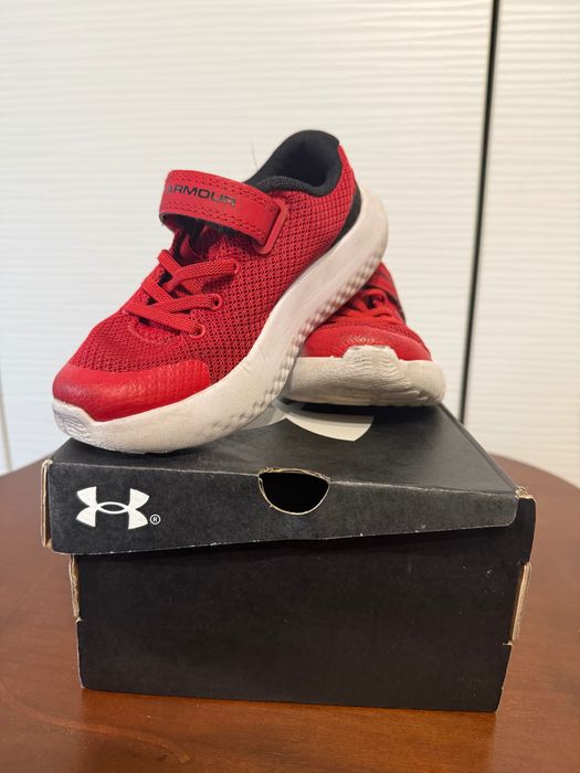 Детские кроссовки Under Armour