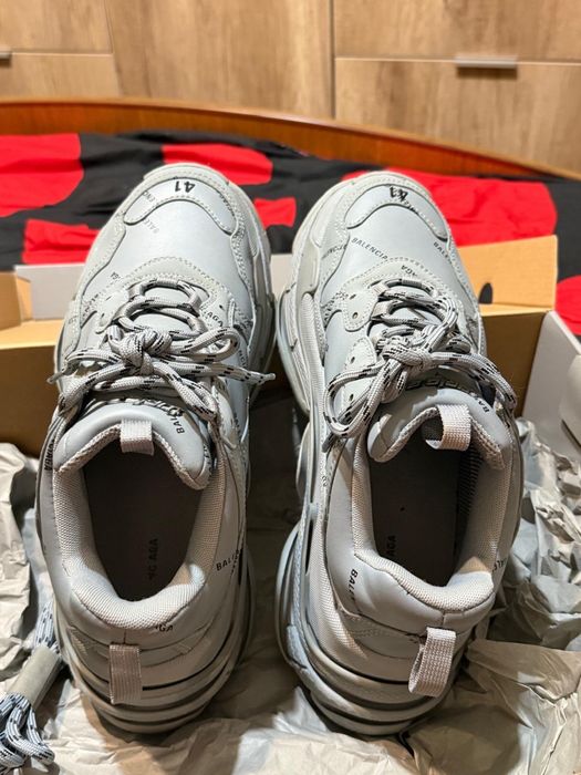 Balenciaga triple s full box