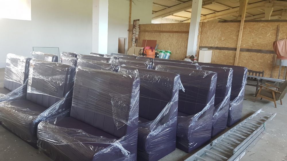 Canapele restaurant bar club cafenea