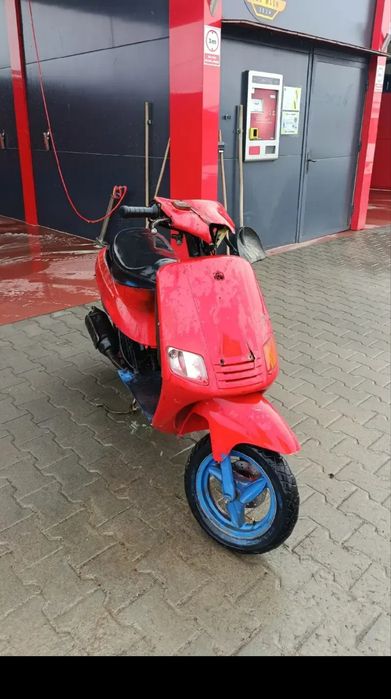 Vând sau schimb scuter Piaggio zip 80cc 2T fac și schimb cu trotinete electrice