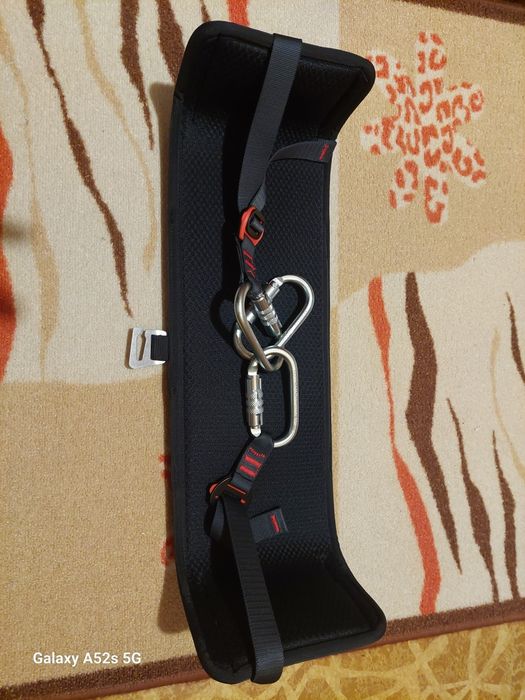 Сбруя Camp, чисто нова + подийом!