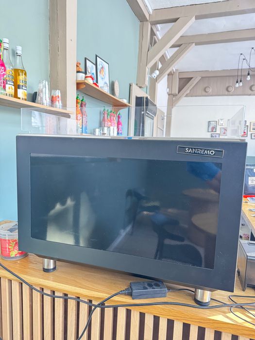 Продам кофе машину sunremo