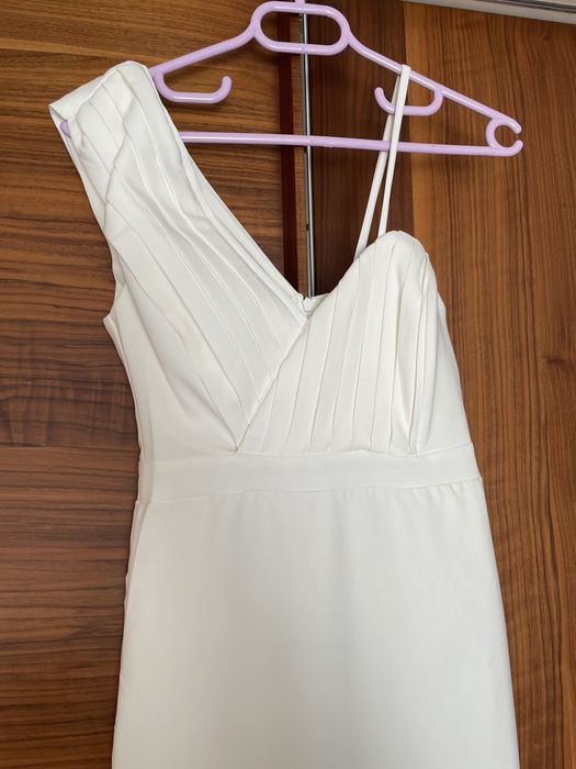 Дамска бяла нова рокля