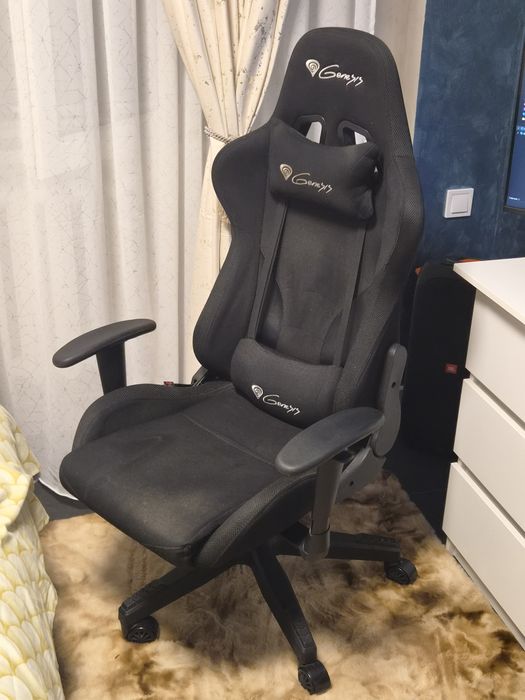 Scaun Gaming GENESIS Trit 600 / Lumini RGB / Negru / Preț fix !