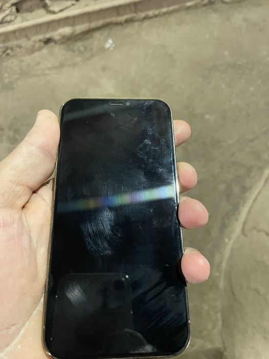 Iphone 12proLLA gold