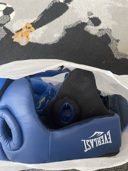 Продам перчатки шлем