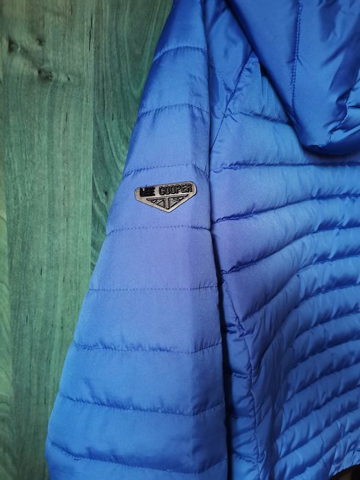 Vând geaca Lee cooper