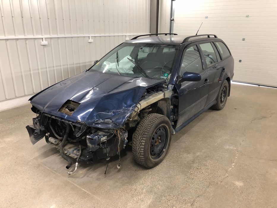 Шкода Октавия на части