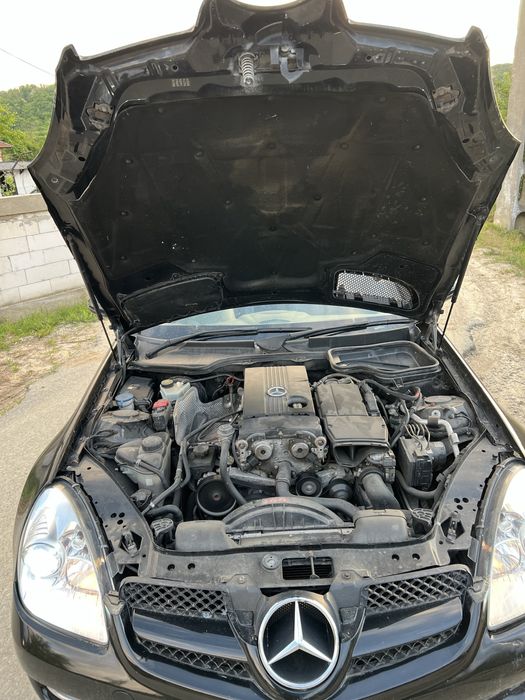 Dezmembrez / Dezmembrari Mercedes SLK 200 Kompresor R171