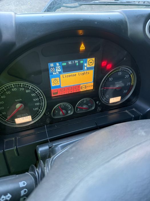 Vând Iveco și semiremorcă basculanta