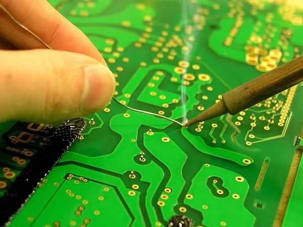 Servicii de Dezvoltare Hardware și Software complete pentru orice proiect