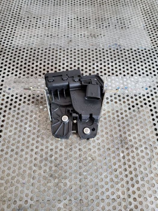 Broasca Blocator Incuietoare Haion Hayon Soft Close Mercedes Gla X156 W156