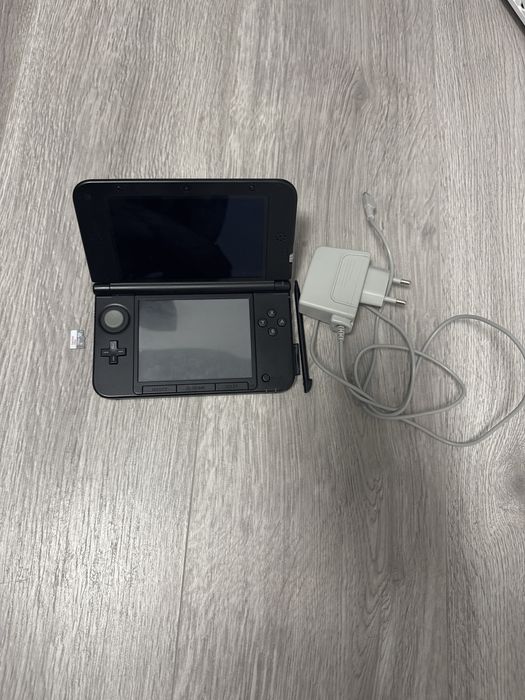 nintendo 3ds XL modat grey