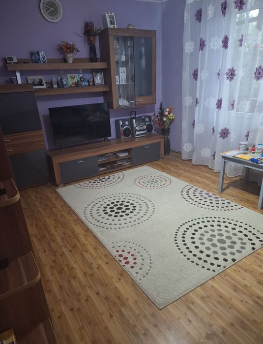 Vând apartament cu 2 camere, decomandat, ultracentral,  mobilat