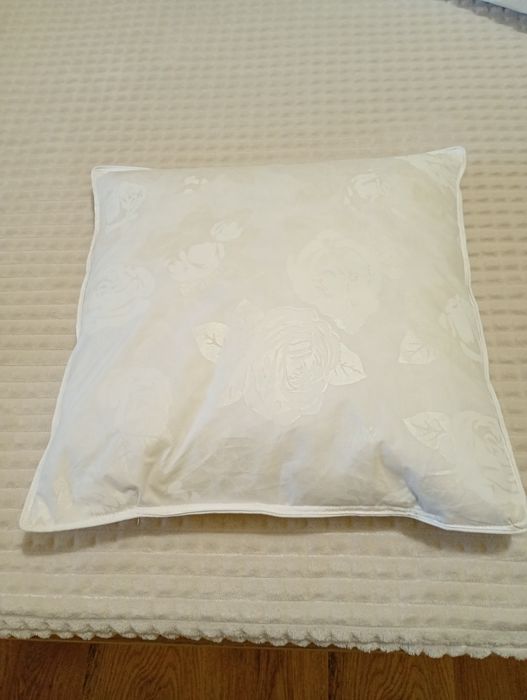 Set perne noi din puf și pene de gâscă