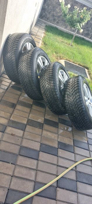 Vând jante pe 17 cu anvelope m+s