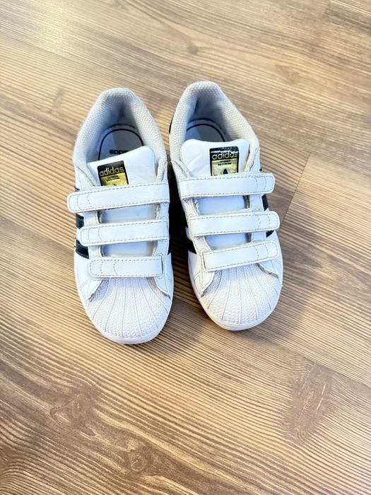 Кроссовки adidas